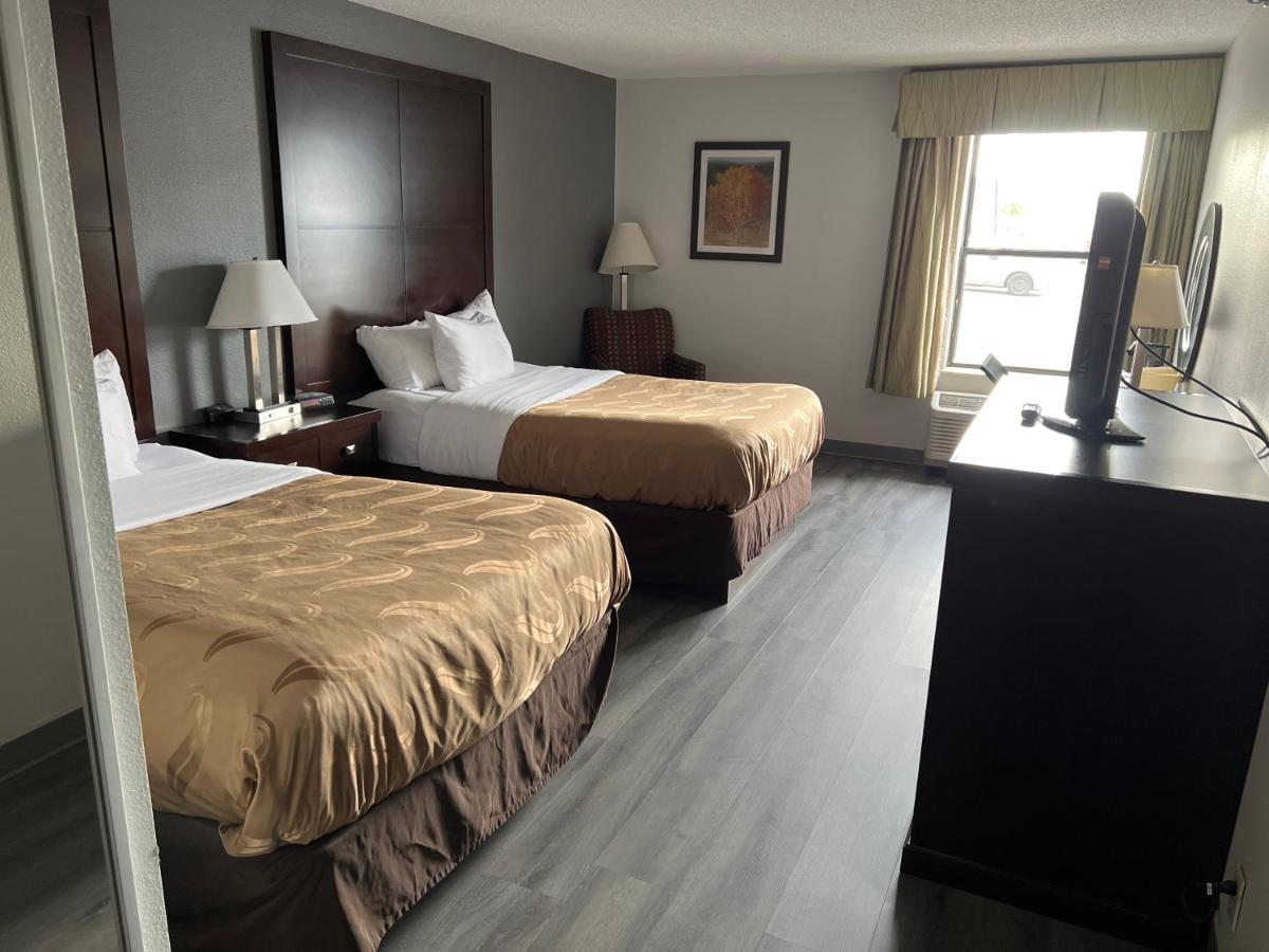 Rosemount Quality Inn & Suites מראה חיצוני תמונה
