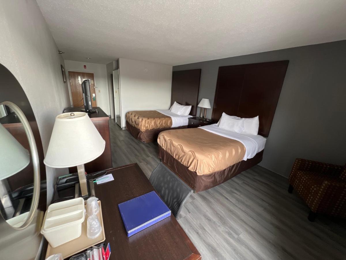 Rosemount Quality Inn & Suites מראה חיצוני תמונה