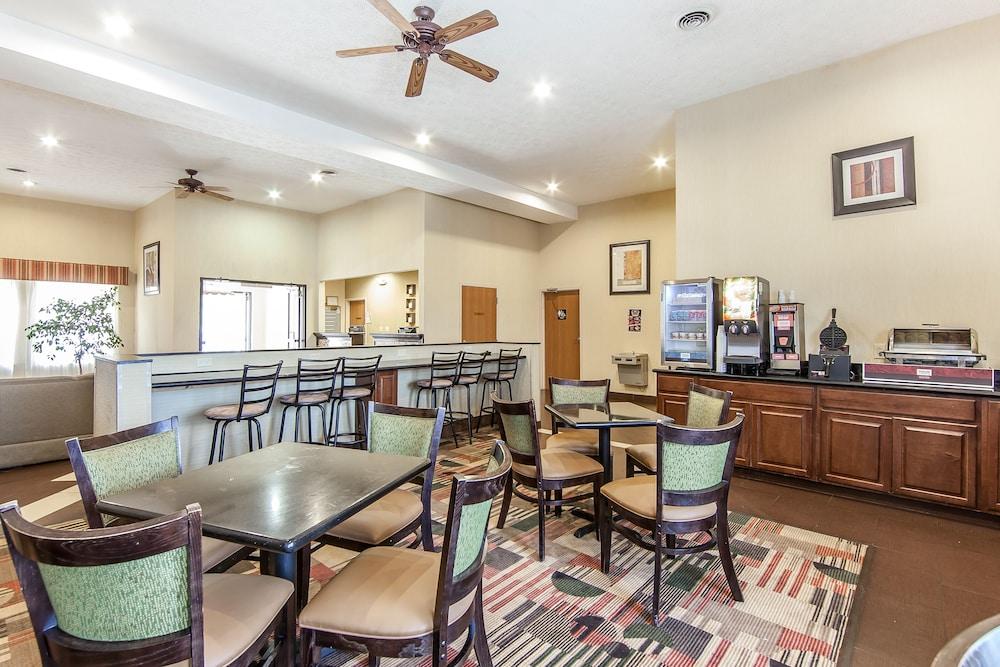 Rosemount Quality Inn & Suites מראה חיצוני תמונה