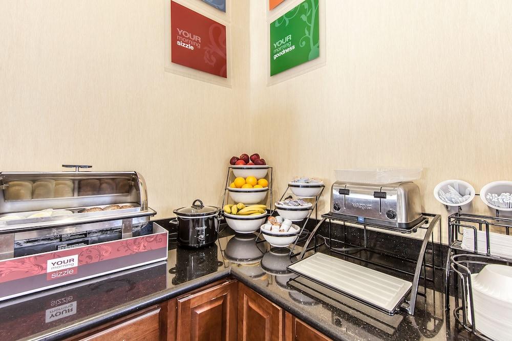 Rosemount Quality Inn & Suites מראה חיצוני תמונה