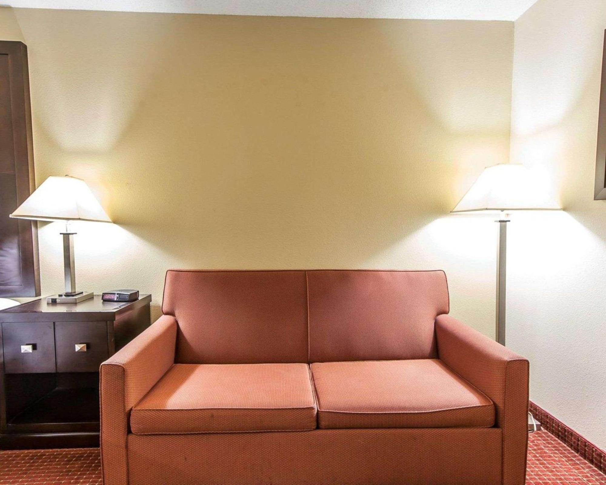 Rosemount Quality Inn & Suites מראה חיצוני תמונה