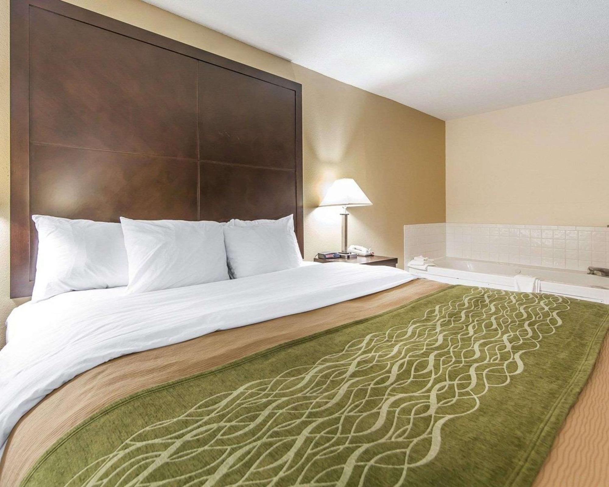 Rosemount Quality Inn & Suites מראה חיצוני תמונה