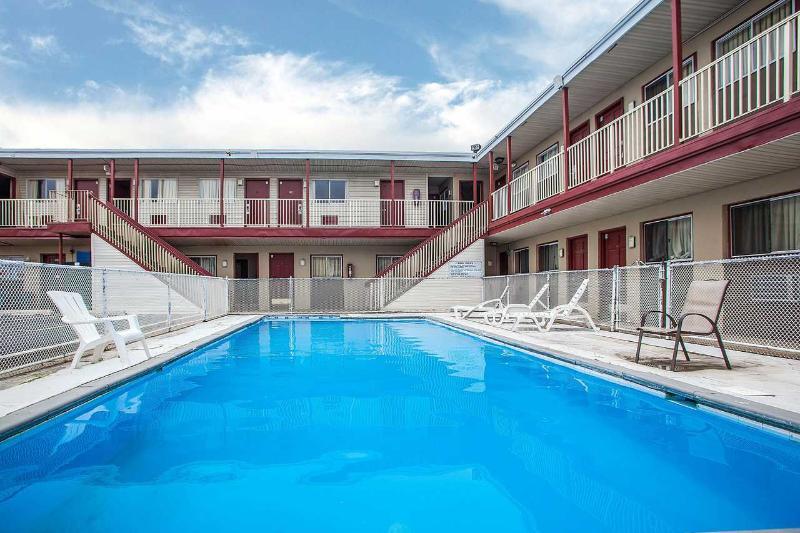 Rosemount Quality Inn & Suites מראה חיצוני תמונה