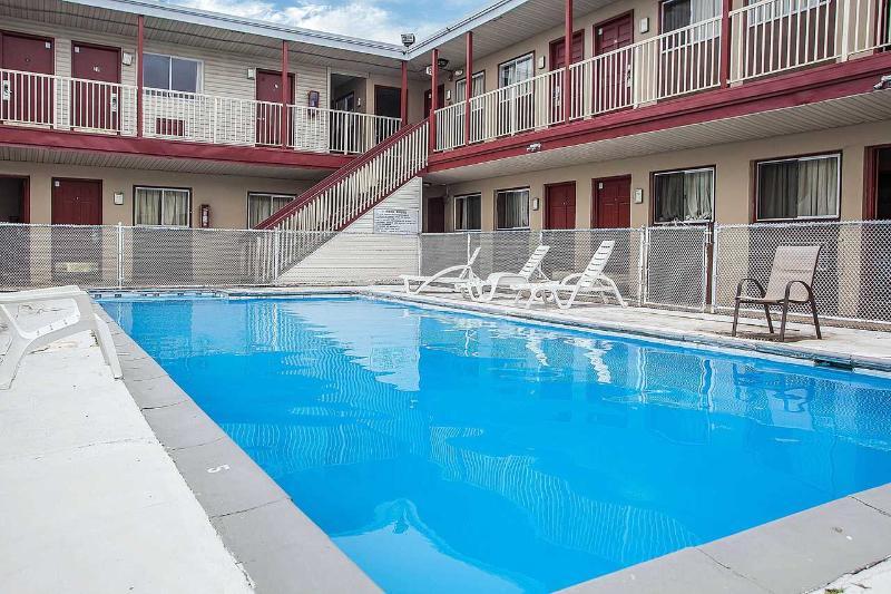 Rosemount Quality Inn & Suites מראה חיצוני תמונה